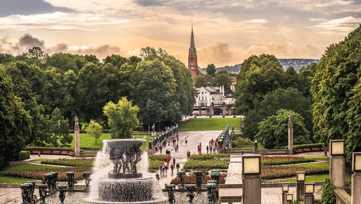 Fountain and sculptures at Vigelandsparken in Oslo.